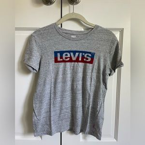 Levi’s gray women’s graphic tee